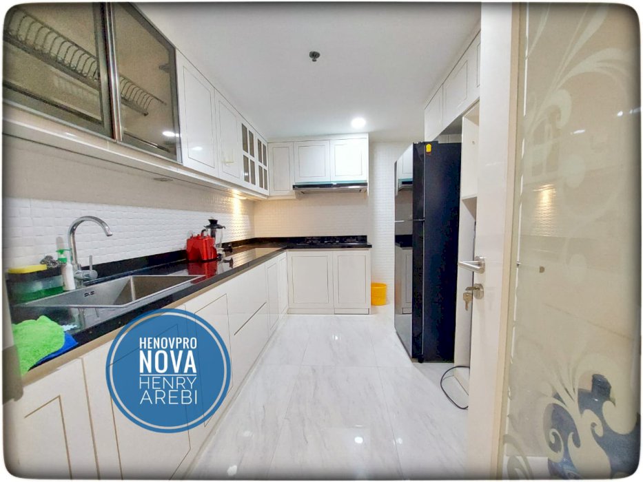 Taman Anggrek Unit WOW CANTIK 3+1 BR Full Furnish City View