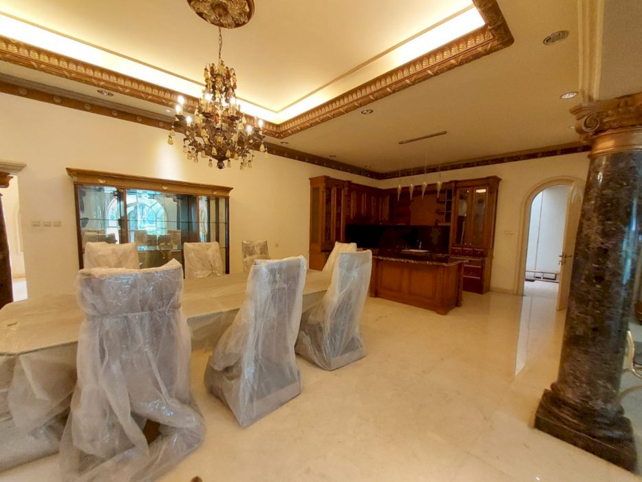 Rumah di Kemang Timur, Modern Classic Davinci Rumah Mewah Siap Huni