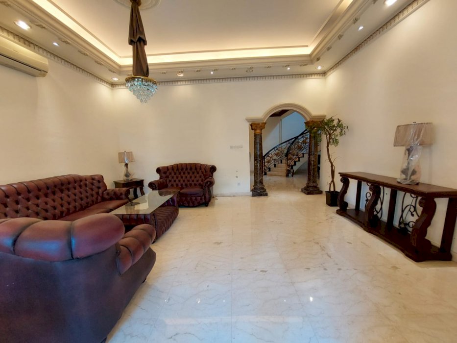 Rumah di Kemang Timur, Modern Classic Davinci Rumah Mewah Siap Huni