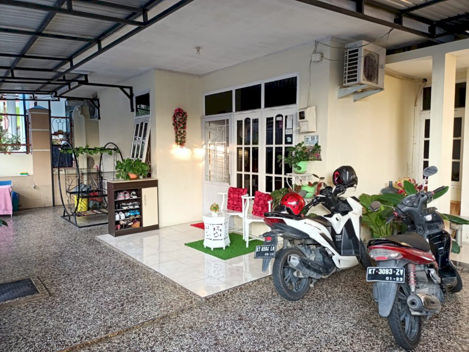 DI JUAL RUMAH LUAS 165 m2 DI PERUM RENOSARI BALIKPAPAN