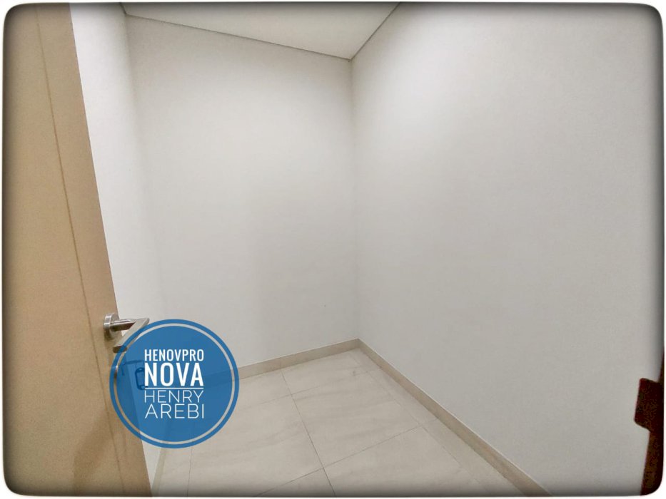 Gold Coast Apartment 2+1BR Furnish Lantai Tengah Best Sea View