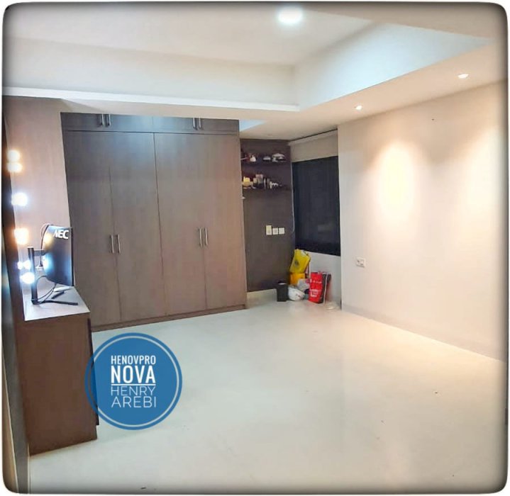 Taman Anggrek Condo 2+1BR SPECIAL UNIT Sdh Renov Hadap Timur