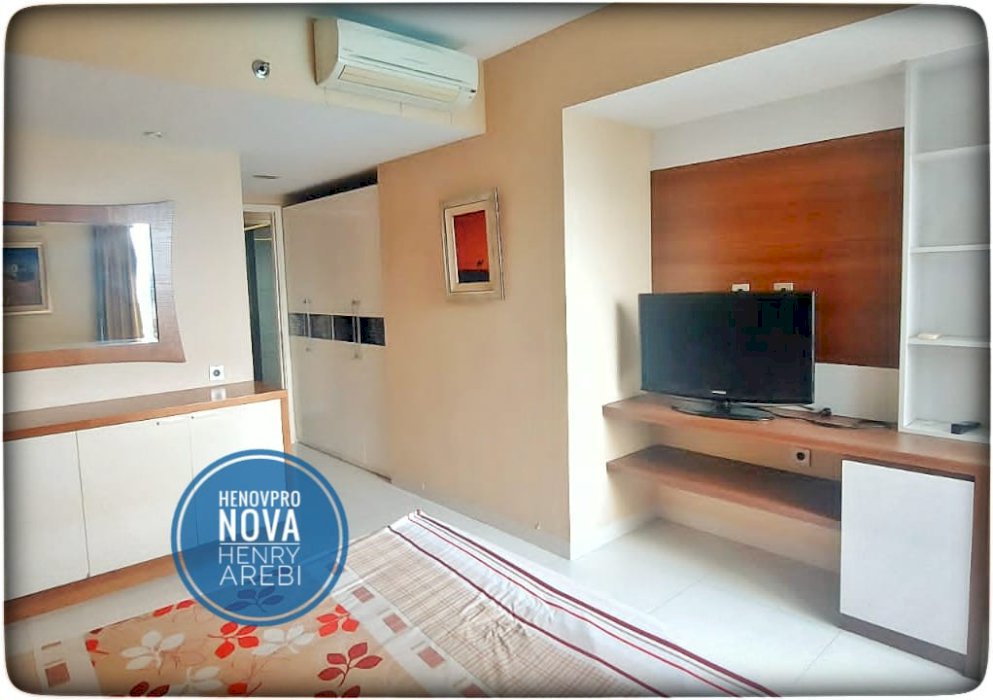 Taman Anggrek Condo 2+1 BR Lantai Rendah Sdh Renov Hadap Timur