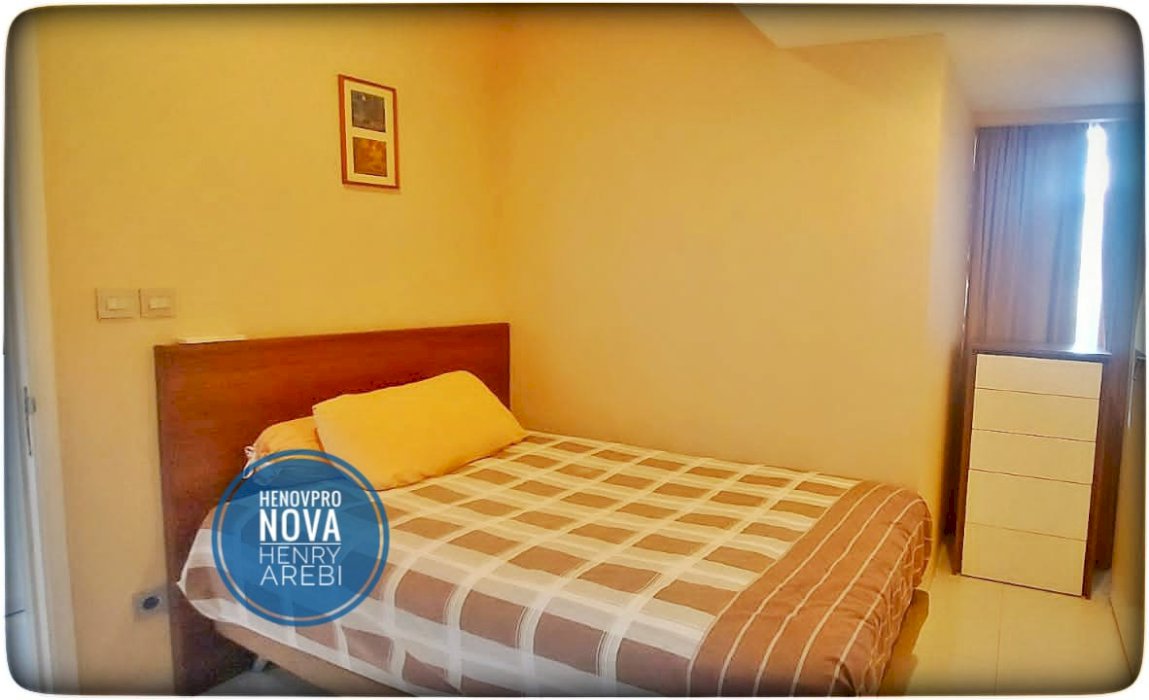 Taman Anggrek Condo 2+1 BR Lantai Rendah Sdh Renov Hadap Timur