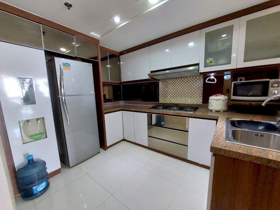 Taman Anggrek Condo 2+1BR Lantai Rendah Sdh Renov Hadap Timur