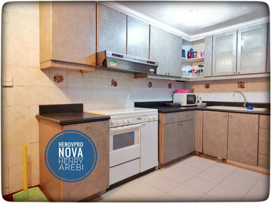 Taman Anggrek Condo 4+1 BR SPECIAL UNIT Sdh Renov Hadap Pool+City