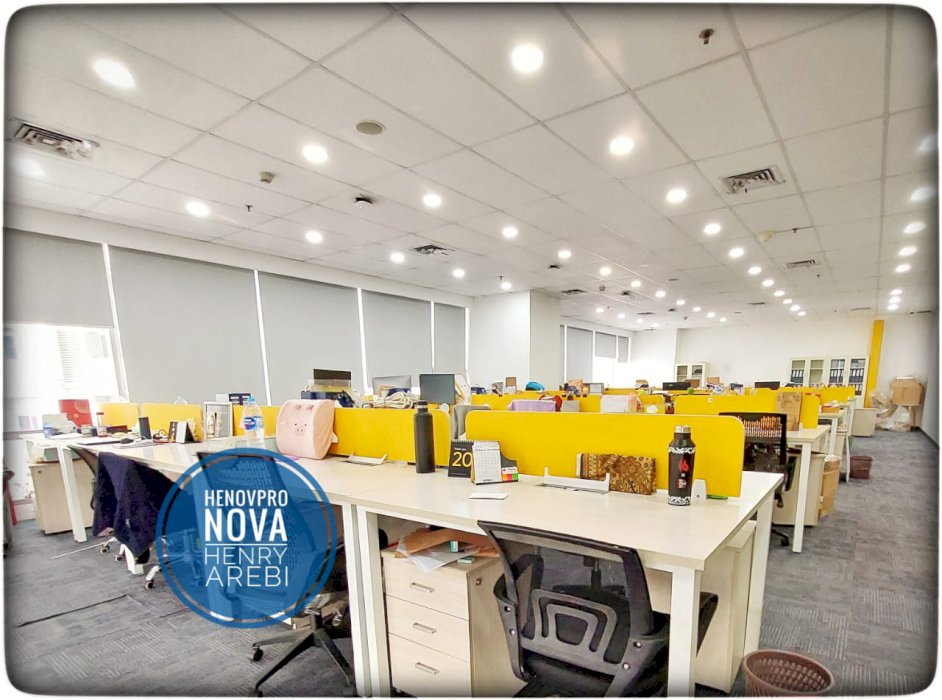 Soho Capital Office Space For Rent Furnish High Floor with City View
