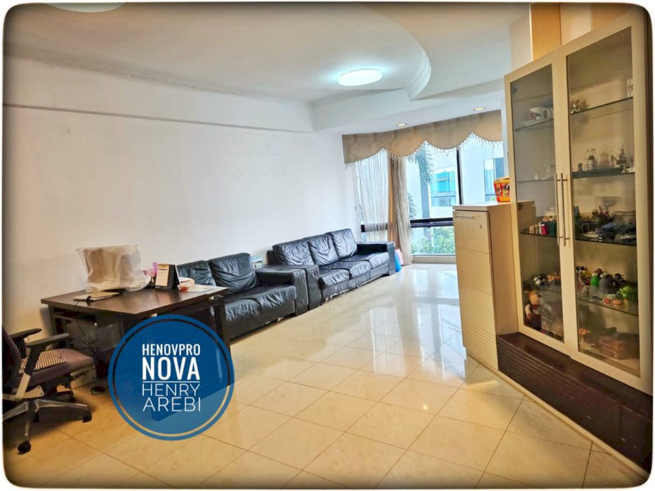 Taman Anggrek Condo 3+1BR SPECIAL UNIT Sdh Renov Hadap Garden+Pool