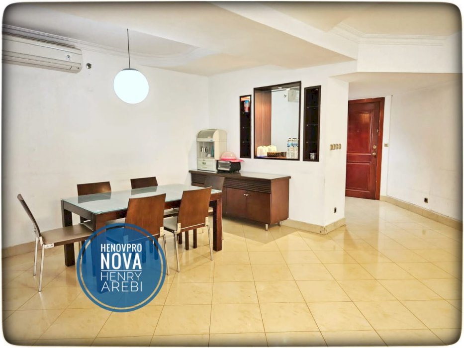 Taman Anggrek Condo 3+1BR SPECIAL UNIT Sdh Renov Hadap Garden+Pool