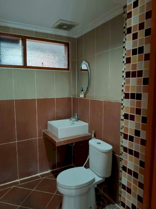 RUMAH LUX 4 LANTAI DISC Rp 2.5M DEKAT  SUDIRMAN SEMANGGI - JAKARTA