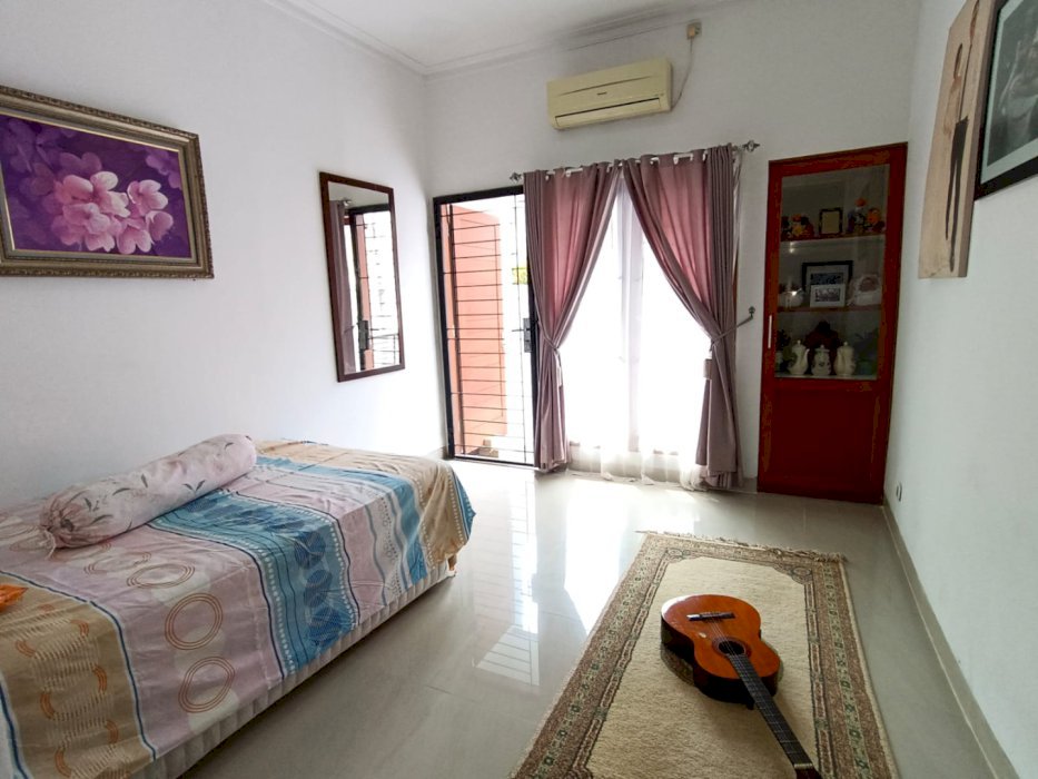 RUMAH LUX 4 LANTAI DISC Rp 2.5M DEKAT  SUDIRMAN SEMANGGI - JAKARTA