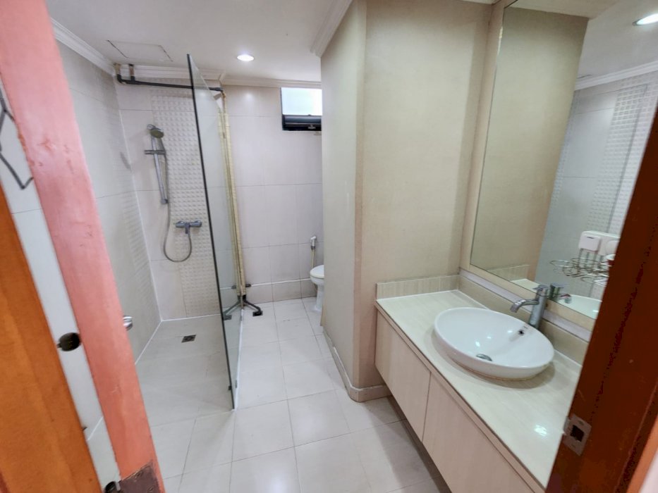 Taman Anggrek Unit 3+1 BR Full Furnish+Renov DEKAT Mall TA+CP