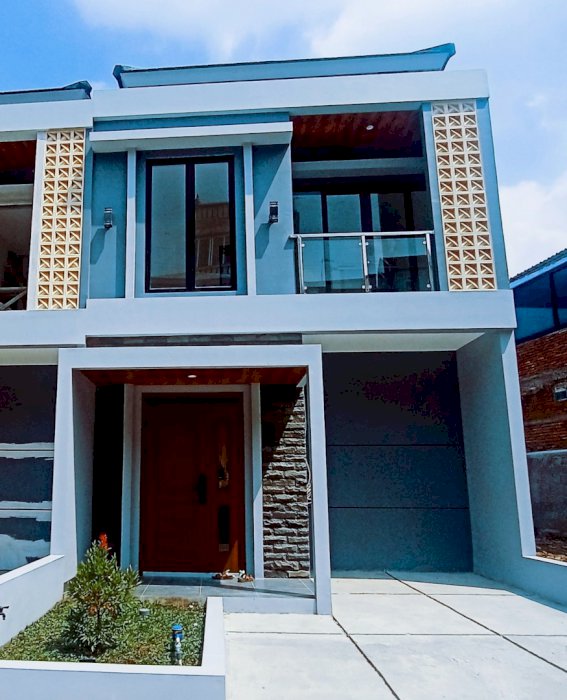 Rumah 2 lantai dp 10juta all in