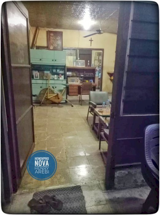 Dijual Rumah Tua Hitung Tanah Cocok Unt Ruko Kondisi Tersewa