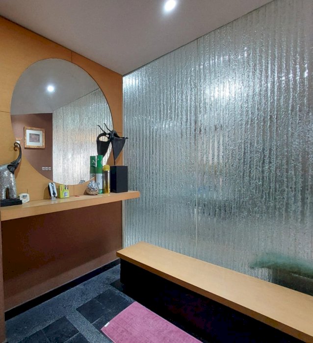 Taman Anggrek Unit Cantik 3+1 BR Full Furnish+Renov CityView