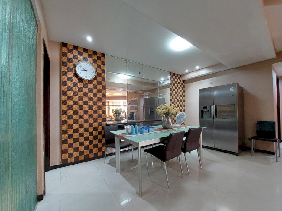 Taman Anggrek Unit Cantik 3+1 BR Full Furnish+Renov CityView