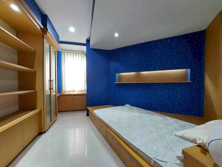 Taman Anggrek Unit Cantik 3+1 BR Full Furnish+Renov CityView