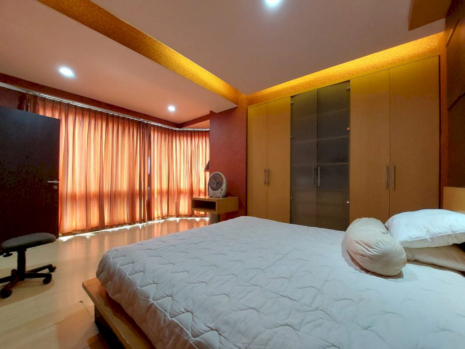 Taman Anggrek Unit Cantik 3+1 BR Full Furnish+Renov CityView