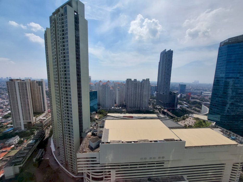 Taman Anggrek Unit Cantik 3+1 BR Full Furnish+Renov CityView