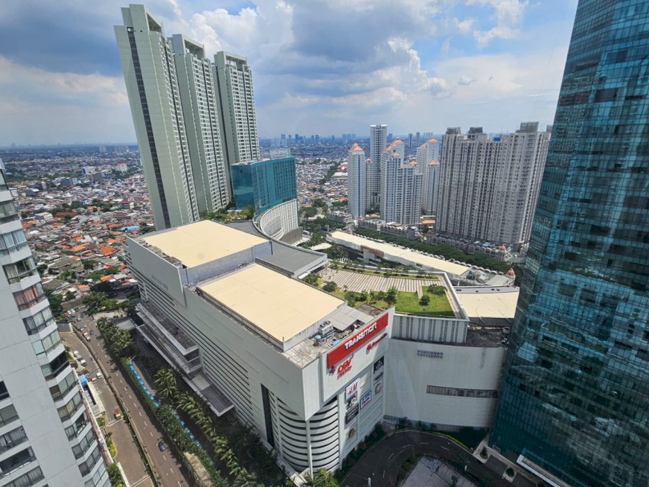 Taman Anggrek Unit SUDUT BRAND NEW 2+1 BR Full Furnish+Renov CityView