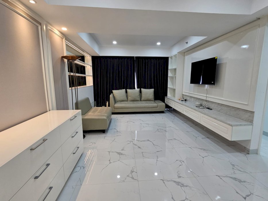 Taman Anggrek Unit SUDUT BRAND NEW 2+1 BR Full Furnish+Renov CityView