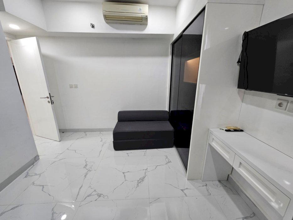 Taman Anggrek Unit SUDUT BRAND NEW 2+1 BR Full Furnish+Renov CityView