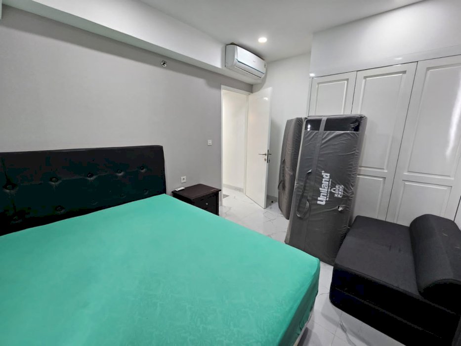 Taman Anggrek Unit SUDUT BRAND NEW 2+1 BR Full Furnish+Renov CityView