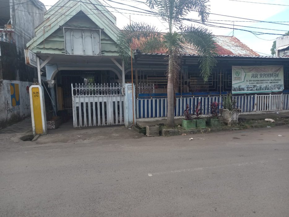 Dijual cepat rumah harga nego, lokasi strategis, dekat dengan SMA 17