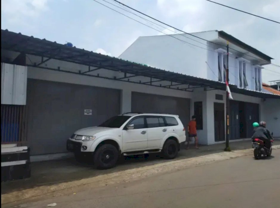 Rumah besar jl utama komplek bisa untuk 5 toko