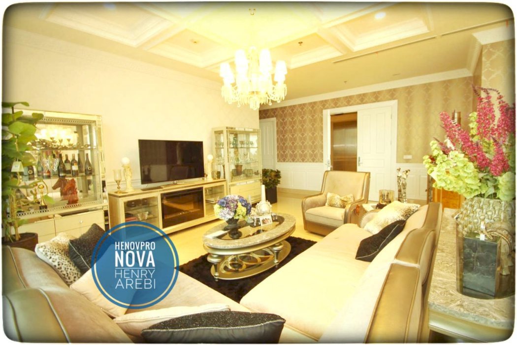 Pakubuwono Signature 4BR+1 Study Luxury Unit Mid Floor Best Pool View