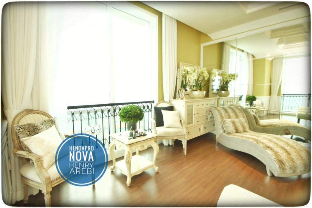 Pakubuwono Signature 4BR+1 Study Luxury Unit Mid Floor Best Pool View