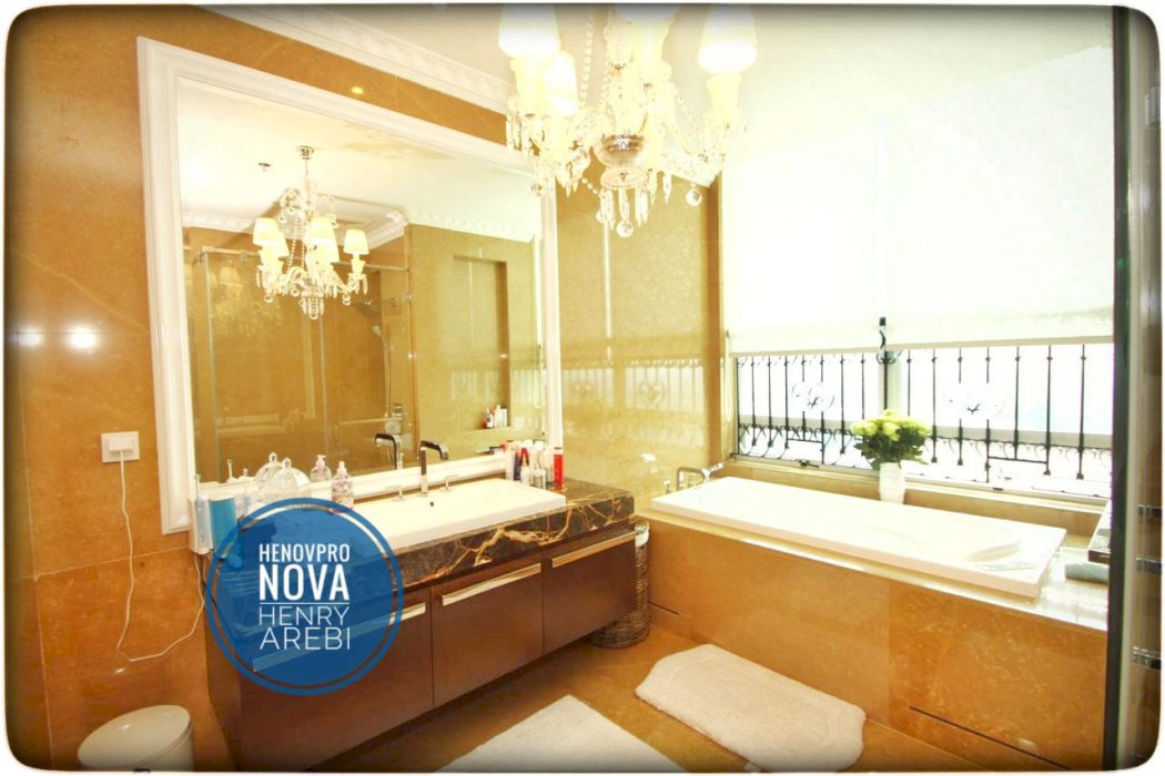 Pakubuwono Signature 4BR+1 Study Luxury Unit Mid Floor Best Pool View