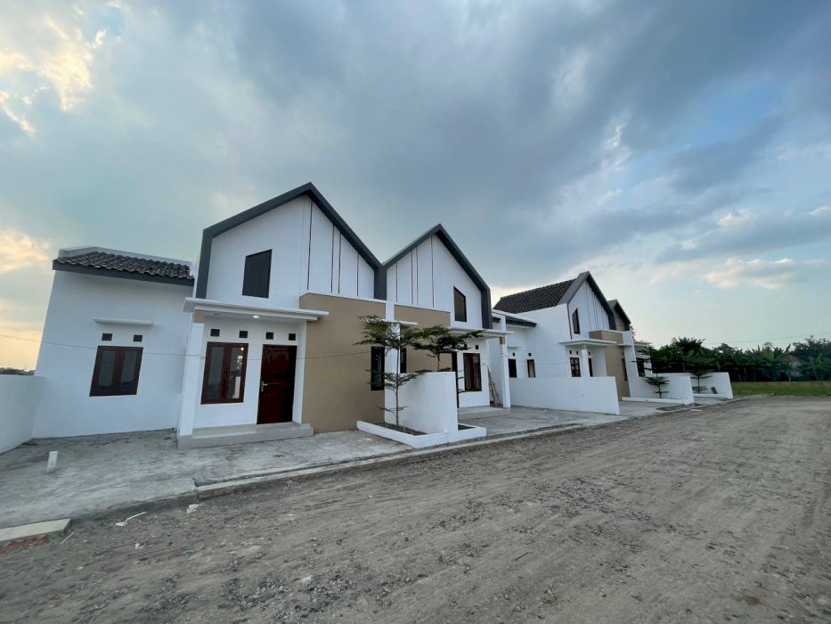 RUMAH BEBAS BANJIR DEKAT KECAMATAN BAKI RUMAH DI SOLO BARU SUKOHARJO