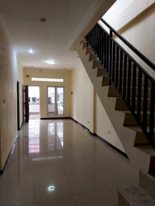 TURUN HARGA Rumah Jalan Kelapa Hibrida Kelapa Gading Unfurnish