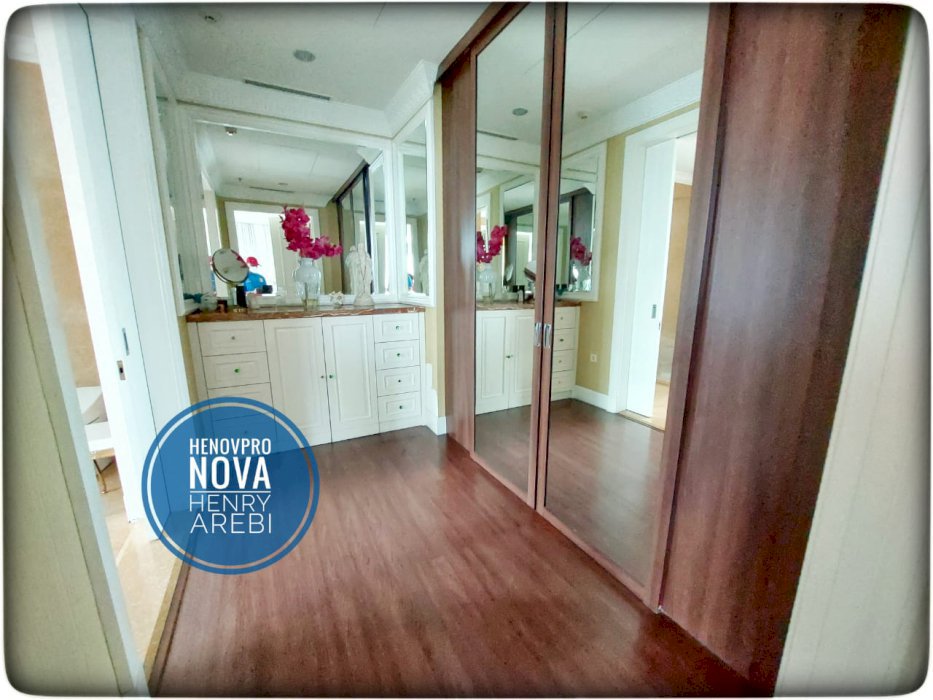 Pakubuwono Signature 4BR+1 Study Luxury Unit Mid Floor Best View