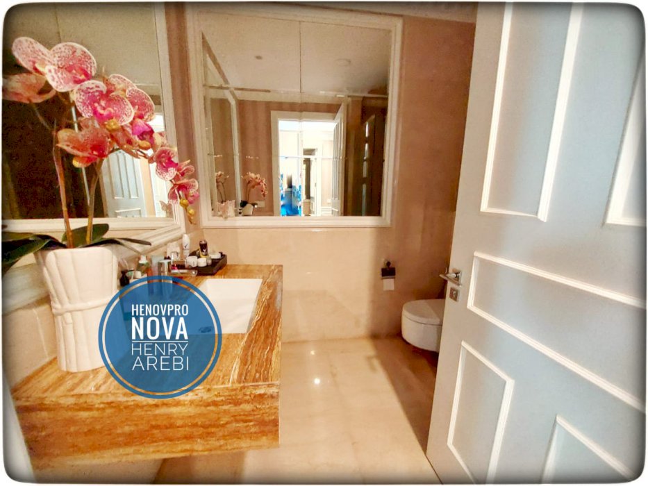 Pakubuwono Signature 4BR+1 Study Luxury Unit Mid Floor Best View