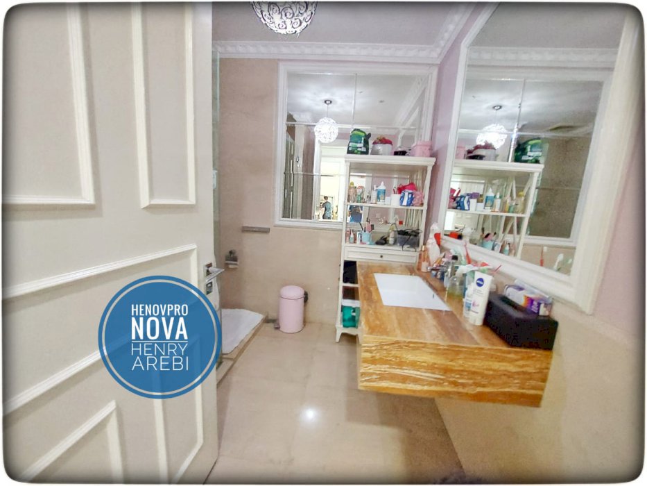 Pakubuwono Signature 4BR+1 Study Luxury Unit Mid Floor Best View