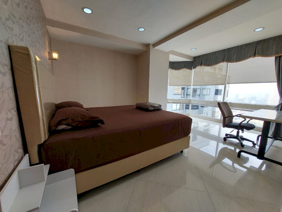 Taman Anggrek Unit BRAND NEW 3+1 BR Full Furnish+City View