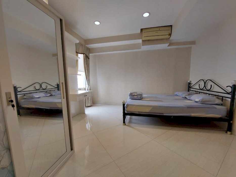 Taman Anggrek Unit BRAND NEW 3+1 BR Full Furnish+City View