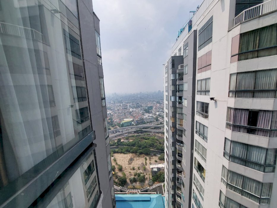 Taman Anggrek Unit BRAND NEW 3+1 BR Full Furnish+City View