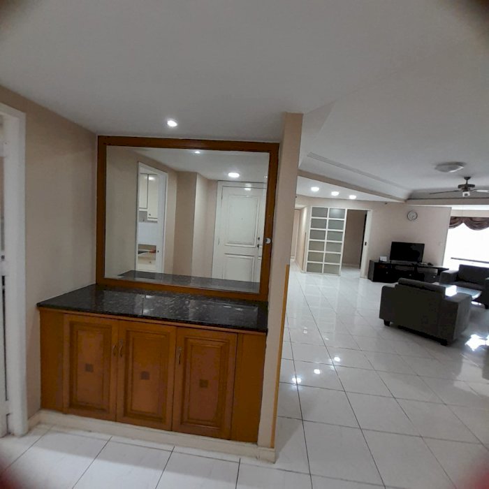 Taman Anggrek Unit 3+1 BR Full Furnish+ Best City View