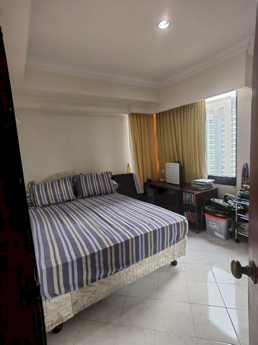TURUN HARGA Taman Anggrek Condo Unit Sudut 2+1 BR Furnish