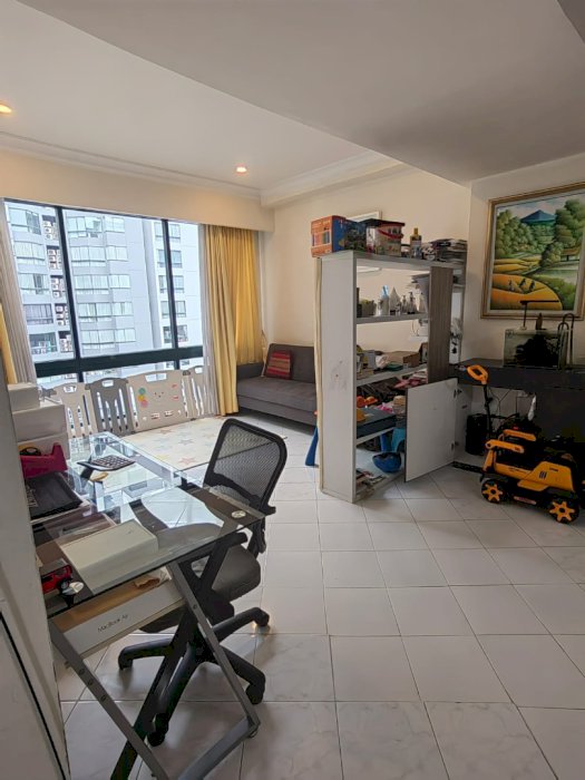TURUN HARGA Taman Anggrek Condo Unit Sudut 2+1 BR Furnish