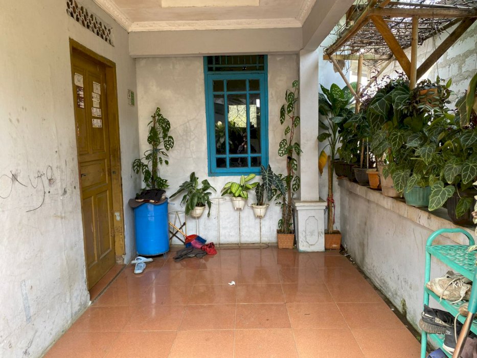 DI JUAL RUMAH DEKAT PASAR INDUK KEMANG TU