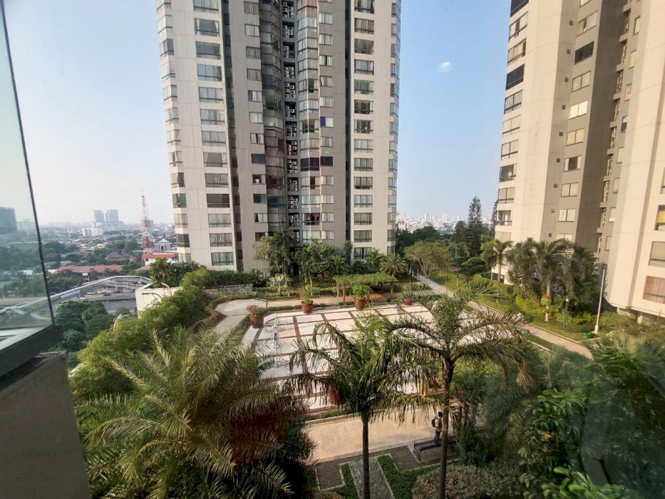 Taman Anggrek Unit 4+1 BR Full Furnish Garden View