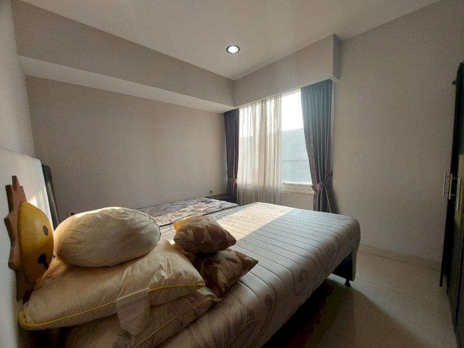 Taman Anggrek Unit 4+1 BR Full Furnish Garden View