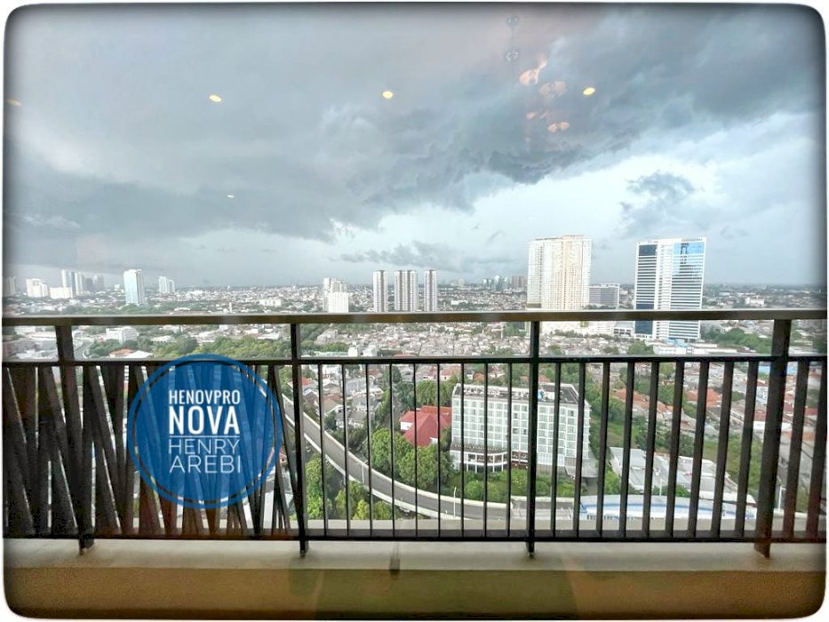 Pakubuwono Signature 4 BR + 1 Study Luxury Unit lantai tinggi
