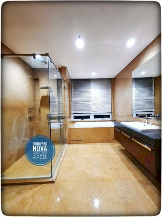 Pakubuwono Signature 4 BR + 1 Study Luxury Unit lantai tinggi