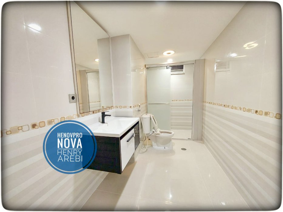 Apartemen Taman Anggrek Unit 3+1 BR Full Furnish BEST City View