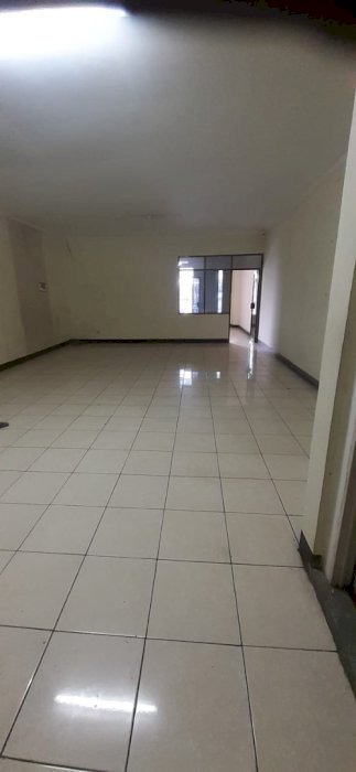 Di sewakan rumah 2 lantai di komplek kurdi mohammad toha
